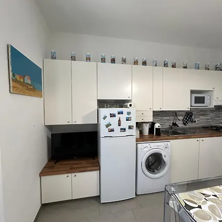 Apartment In Via Venti La Spezia